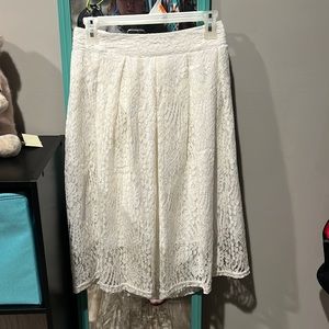 Lace skirt